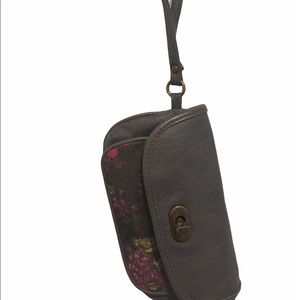 4/$25 - Grey Target Wristlet